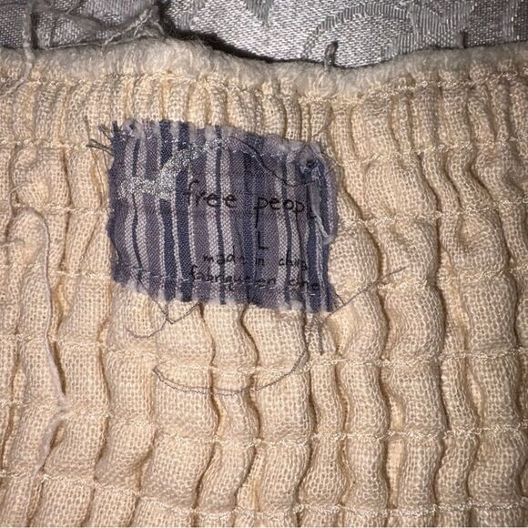 FREE PEOPLE Tiered Mini Skirt Ivory Boho Raw Hem Size Large - Picture 5 of 5